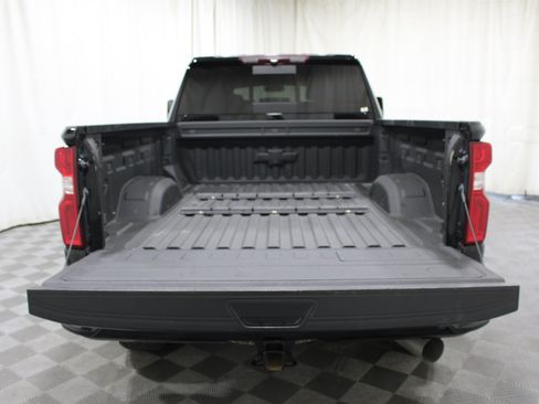 Used 2022 Chevrolet Silverado 2500 LTZ w/ LTZ Plus Package AWD/4WD image 22