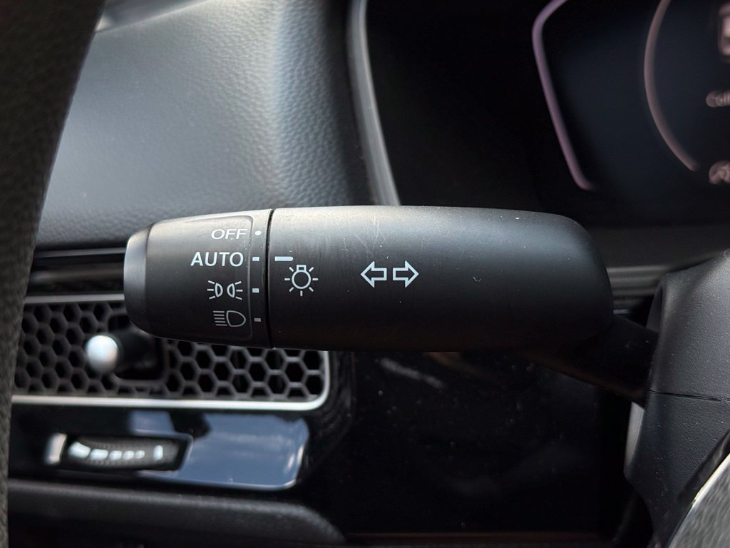 Used 2025 Honda Civic LX image 32