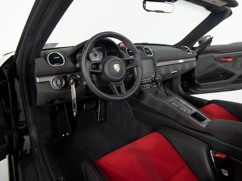 Certified 2025 Porsche 718 Boxster Spyder RS image 4