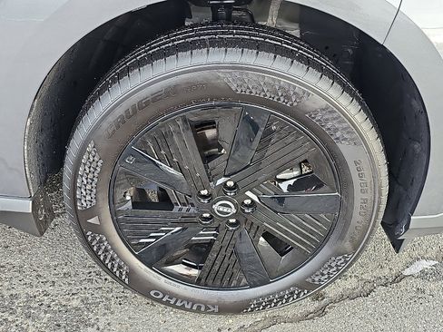 Certified 2025 Nissan Murano SV image 8