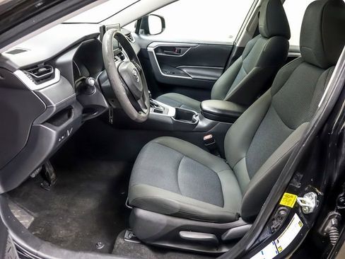 Certified 2022 Toyota RAV4 LE image 8