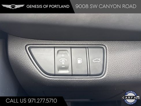 Used 2023 Genesis G70 2.0T image 30