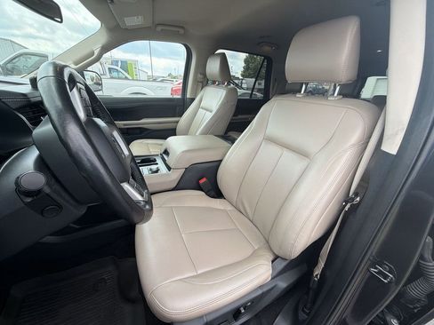 Used 2024 Ford Expedition Max XLT AWD/4WD image 17