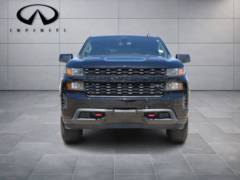 Used 2020 Chevrolet Silverado 1500 Custom w/ Custom Value Package RWD image 2