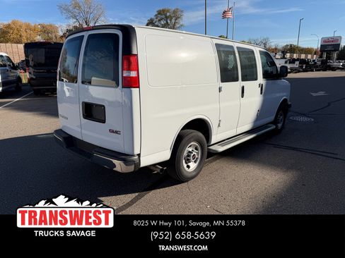 Used 2024 GMC Savana 2500 w/ Driver Convenience Package image 6