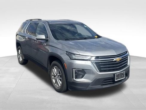 Certified 2023 Chevrolet Traverse LT FWD image 6