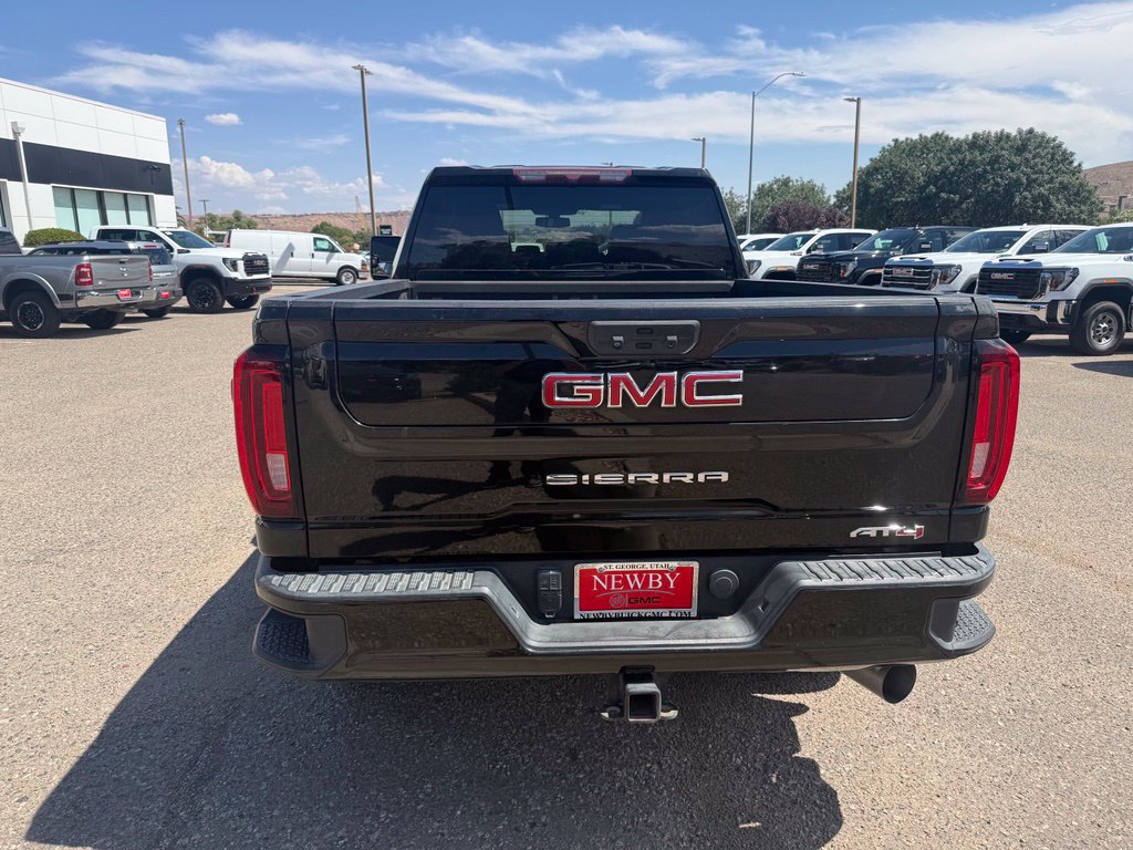 Used 2022 GMC Sierra 2500 AT4 w/ Gooseneck/5TH Wheel Package AWD/4WD image 6