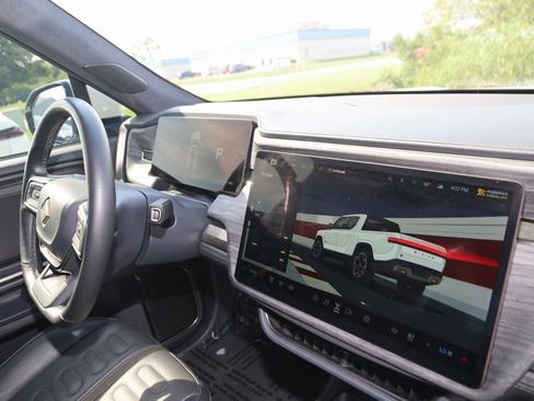 Used 2022 Rivian R1T Adventure image 58