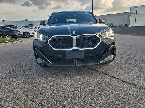 Used 2025 BMW X2 xDrive28i AWD/4WD image 3