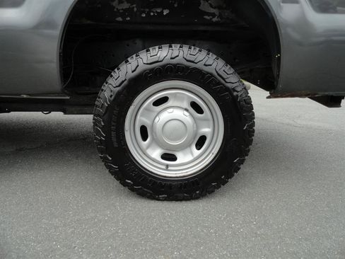 Used 2015 Ford F250 XL w/ Power Equipment Group AWD/4WD image 9