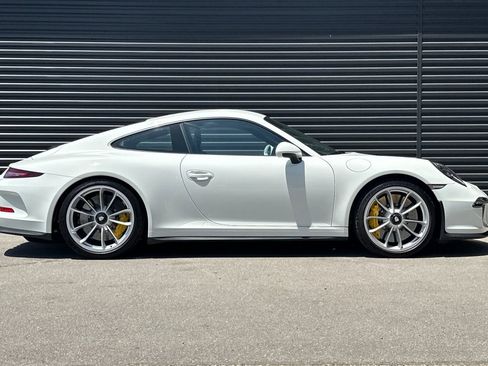 Certified 2016 Porsche 911 R RWD image 9