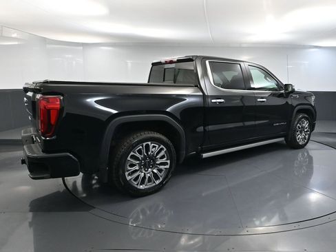 Used 2024 GMC Sierra 1500 Denali Ultimate AWD/4WD image 4
