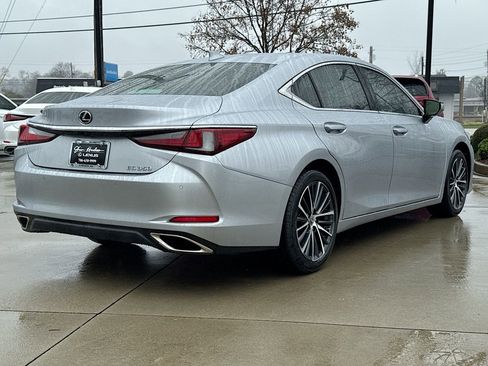 Used 2024 Lexus ES 350 w/ Premium Package image 8