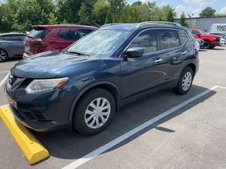 Used 2016 Nissan Rogue S w/ Appearance Package image 1