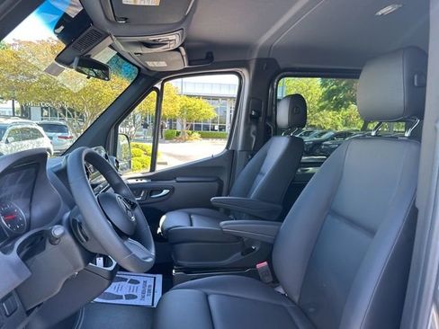 Used 2026 Mercedes-Benz Sprinter 2500 image 17