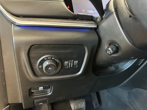 Used 2021 Jeep Grand Cherokee L Overland w/ Luxury Tech Group IV image 23