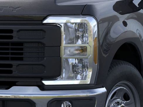 New 2025 Ford F350 XL w/ XL Chrome Package image 18