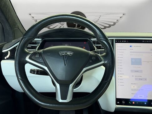 Used 2017 Tesla Model X 75D image 12