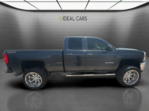 Used 2017 Chevrolet Silverado 1500 LT w/ All Star Edition AWD/4WD image 4