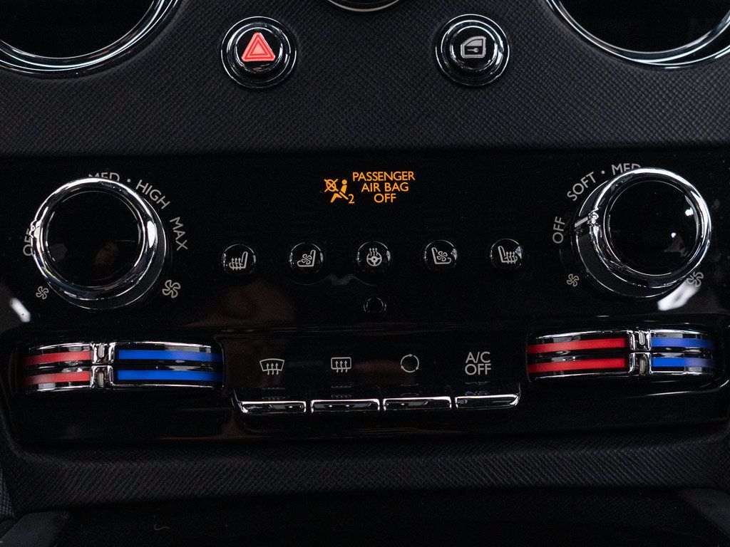 Certified 2022 Rolls-Royce Cullinan w/ Technology Package AWD/4WD image 42