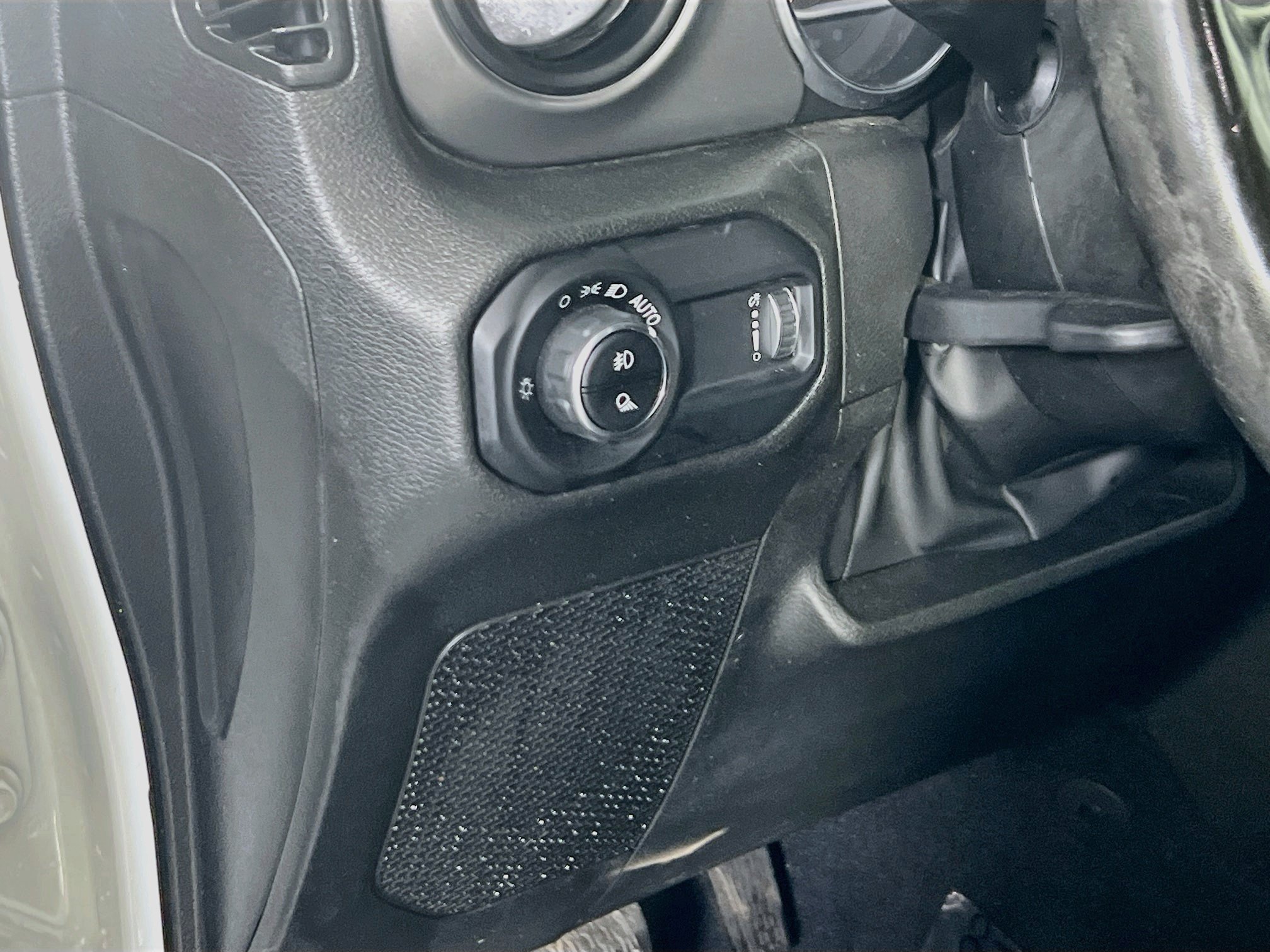 Used 2023 Jeep Gladiator Sport AWD/4WD image 10