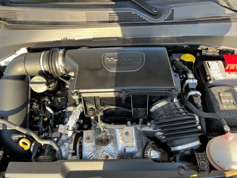 Used 2025 Jeep Compass Limited image 34