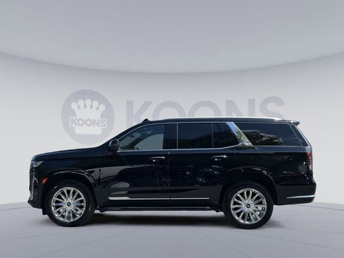 Used 2024 Cadillac Escalade Premium Luxury AWD/4WD image 11