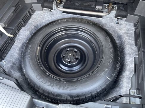 Used 2021 Nissan Rogue SV image 25