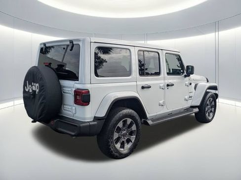 Used 2020 Jeep Wrangler Unlimited Sahara AWD/4WD image 6