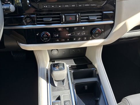 New 2025 Nissan Pathfinder SL w/ Cargo Package image 38