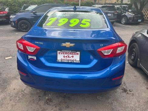 Used 2016 Chevrolet Cruze LT w/ Sun And Sound Package FWD image 5