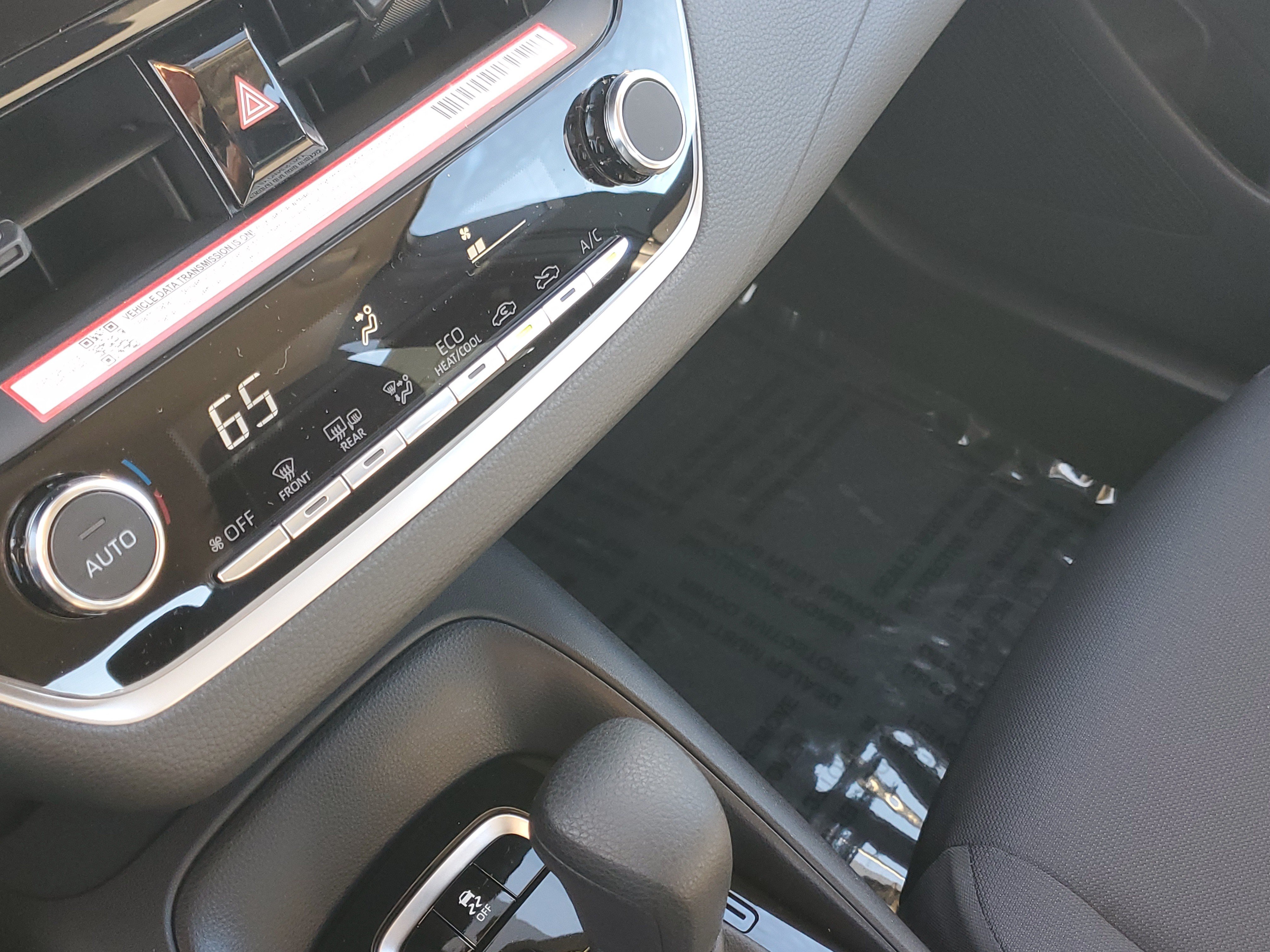 New 2027 Toyota Corolla LE w/ LE Premium Package FWD image 31