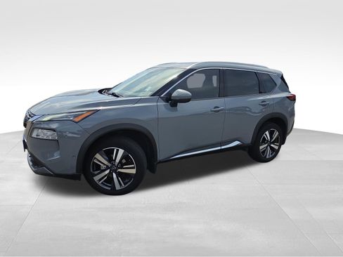 Used 2023 Nissan Rogue SL w/ SL Premium Package AWD/4WD image 2