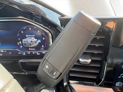 Used 2025 Chevrolet Silverado 2500 LTZ w/ Z71 Chrome Sport Edition image 19