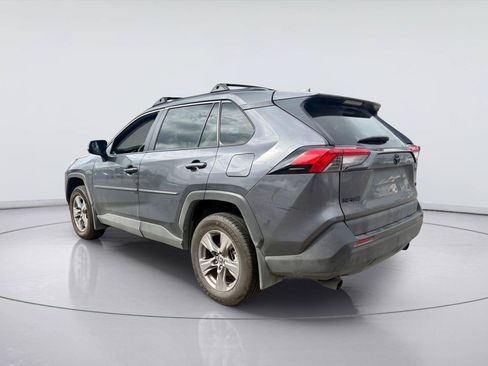 Used 2025 Toyota RAV4 XLE w/ Convenience Package FWD image 7