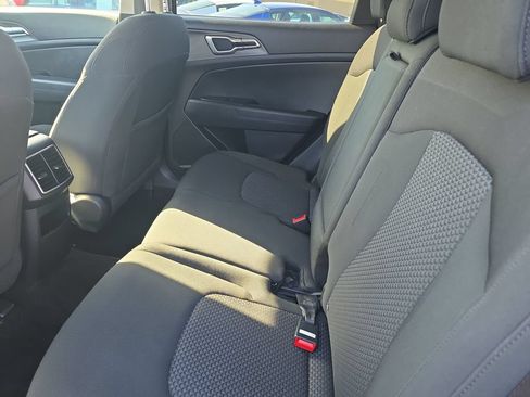 Used 2025 Kia Sportage LX FWD image 22