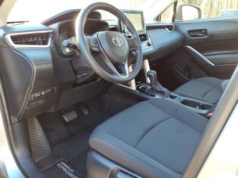Used 2023 Toyota Corolla Cross LE image 13