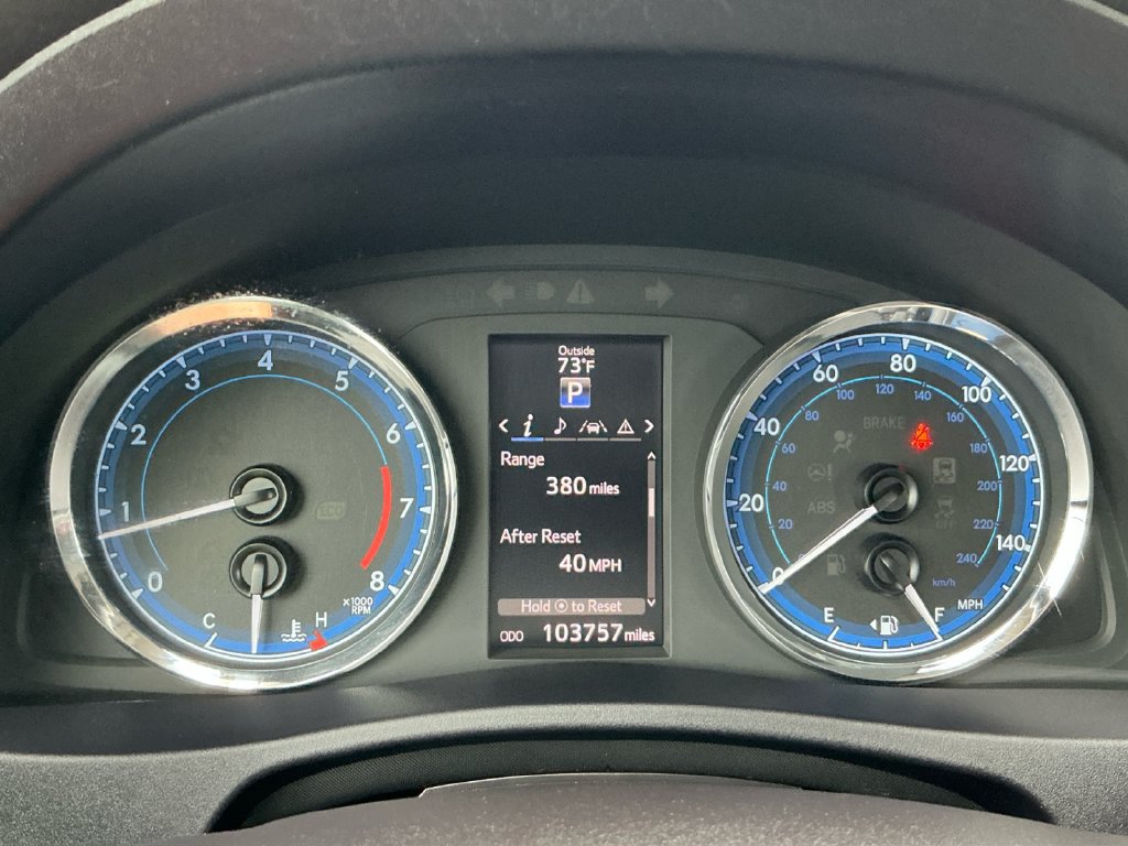 Used 2018 Toyota Corolla SE w/ SE Premium Package FWD image 23