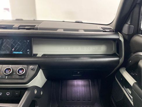 Used 2020 Land Rover Defender 110 HSE image 26