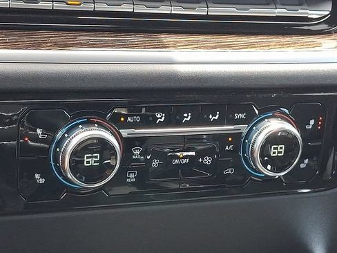 New 2026 GMC Sierra 1500 Elevation AWD/4WD image 16