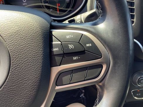 Used 2021 Jeep Cherokee Latitude Lux 80th Anniv w/ Quick Order Package 26U 80TH image 12