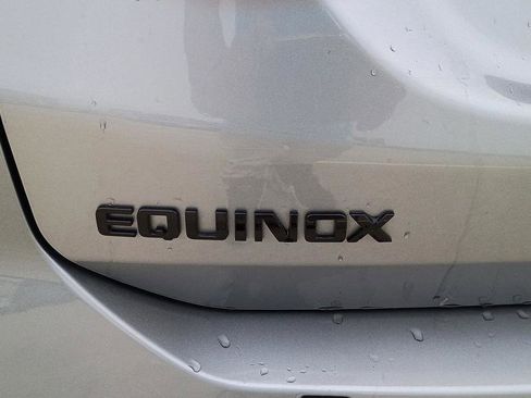 Used 2023 Chevrolet Equinox RS FWD image 10