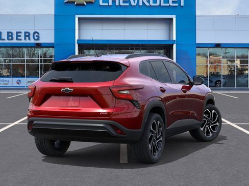 New 2026 Chevrolet Trax RS w/ Sunroof Package FWD image 28