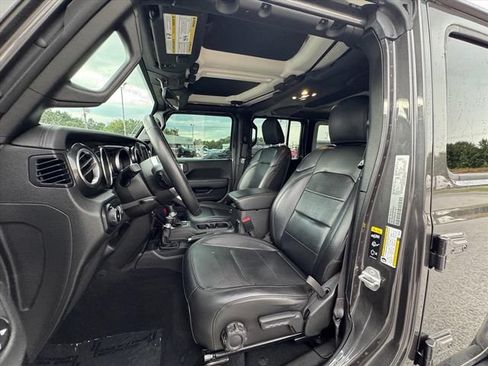 Used 2021 Jeep Wrangler Unlimited Sahara AWD/4WD image 14