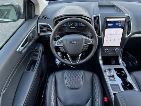 Certified 2024 Ford Edge Titanium w/ Equipment Group 301A AWD/4WD image 5