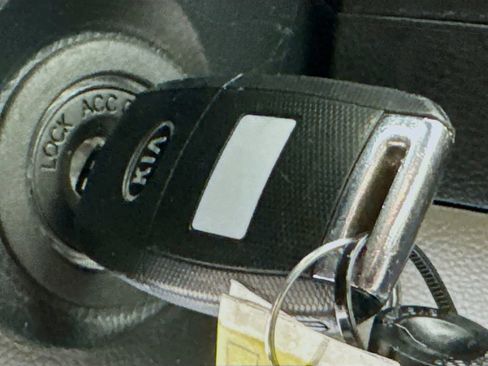 Used 2016 Kia Forte EX image 18