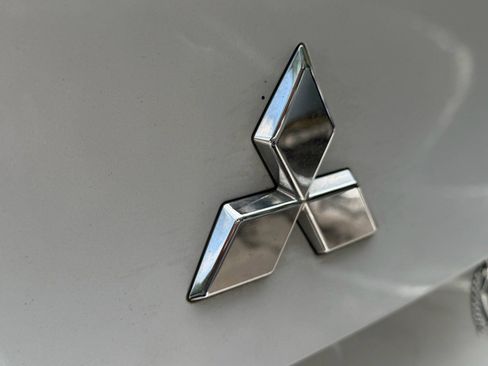 Used 2023 Mitsubishi Outlander SEL FWD image 48