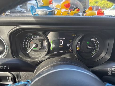 Used 2024 Jeep Wrangler High Altitude image 12