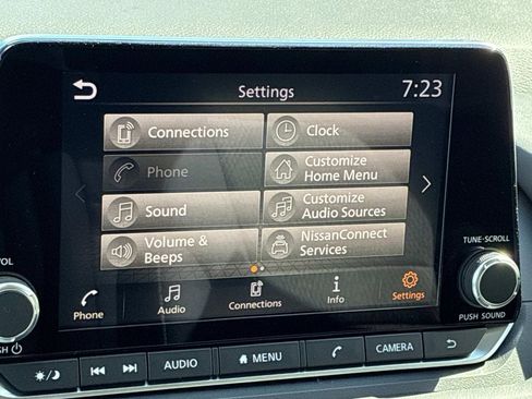 New 2026 Nissan Rogue SV AWD/4WD image 17