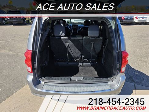 Used 2016 Dodge Grand Caravan R/T FWD image 11